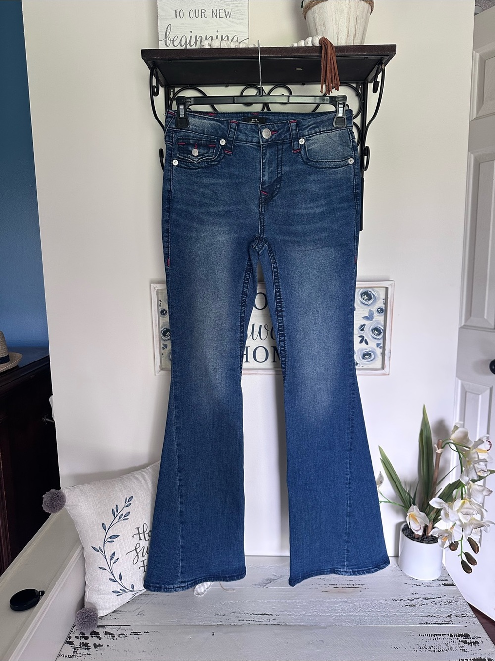 NWT True Religion Indigo Joey Midrise flare Denim Jeans red stitching size 27